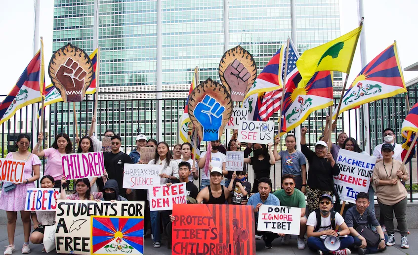 TIBETAN ACTIVISTS PROTEST UN RIGHTS CHIEF VISIT TO CHINA