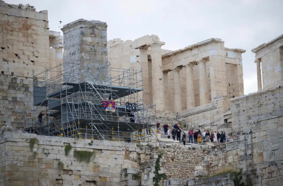 BREAKING: TIBET AND HONG KONG ACTIVISTS DETAINED AT ACROPOLIS CALLING FOR ‘NO BEIJING 2022’