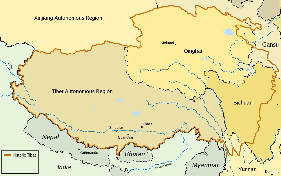 Map showing historic Tibet's three provinces (Amdo, Kham, U-Tsang) compared to the present-day Tibet Autonomous Region.